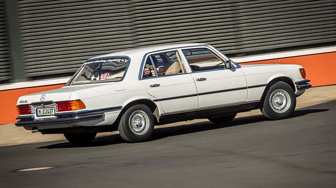 Mercedes-Benz W116 280 SE (1977)