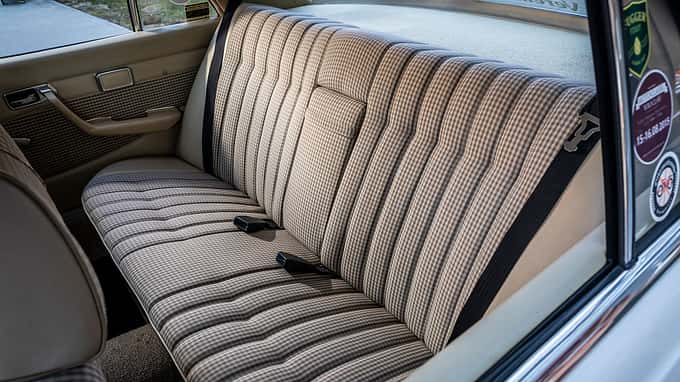 Mercedes-Benz W116 280 SE (1977)