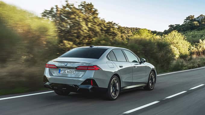 BMW i5 eDrive40 / M60 xDrive 2023 BMW i5 eDrive40 / M60 xDrive 2023