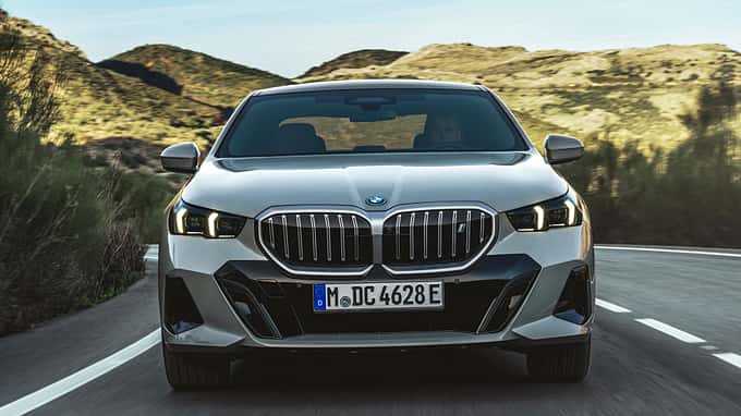 BMW i5 eDrive40 / M60 xDrive 2023 BMW i5 eDrive40 / M60 xDrive 2023