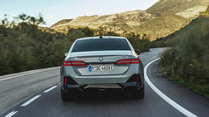 BMW i5 eDrive40 / M60 xDrive 2023 BMW i5 eDrive40 / M60 xDrive 2023