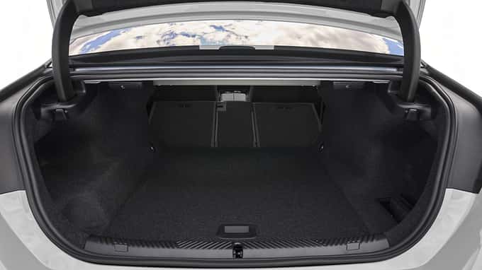 BMW i5 eDrive40 / M60 xDrive 2023 BMW i5 eDrive40 / M60 xDrive 2023