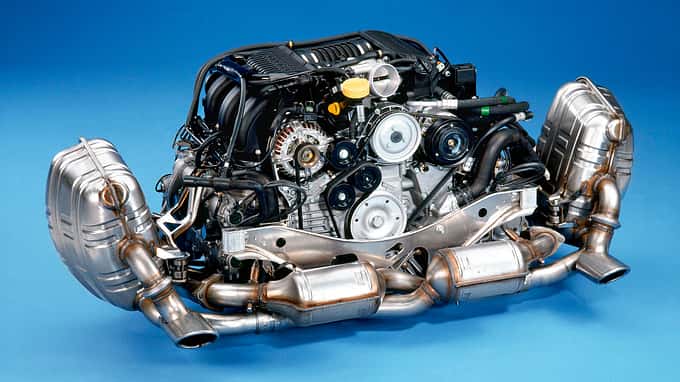 Porsche M96 6-Zylinder-Boxer-Motor mit Wasserkühlung Porsche M96 6-Zylinder-Boxer-Motor mit Wasserkühlung