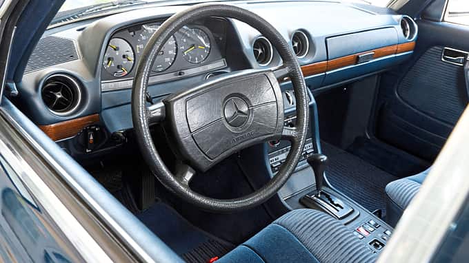 Mercedes-Benz 230 TE S123 T-Modell 900 Surfblau