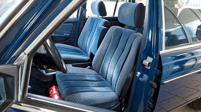 Mercedes-Benz W123 (1976-1985) Vordersitze Velours