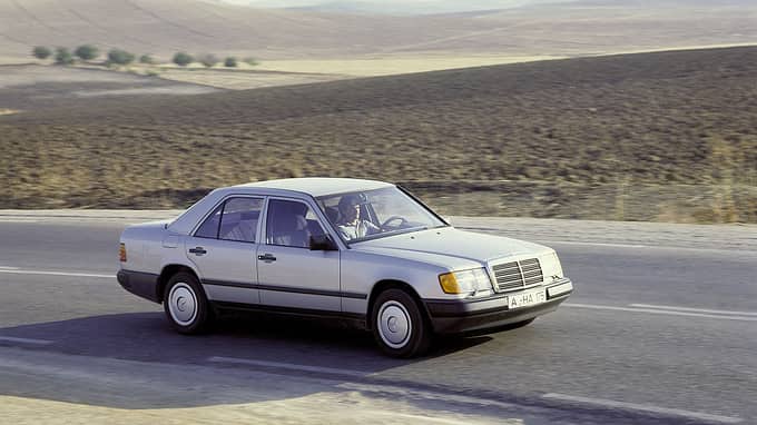 09/2024, Mercedes-Benz, W124, E-Klasse, 40 Jahre, Youngtimer, Oldtimer, 200E bis E500, 1984 bis 1995 Mercedes-Benz W124 (1984 bis 1995) Limousine 230E