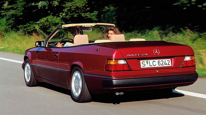 09/2024, Mercedes-Benz, W124, E-Klasse, 40 Jahre, Youngtimer, Oldtimer, 200E bis E500, 1984 bis 2003 Mercedes-Benz W124 (1984 bis 1995) 300 CE-24 Cabrio A124 Almandinrot Metallic