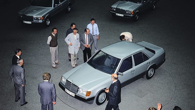 09/2024, Mercedes-Benz, W124, E-Klasse, 40 Jahre, Youngtimer, Oldtimer, 200E bis E500, 1984 bis 2030 Mercedes-Benz W124 (1984 bis 1995) Designstudio Präsentation mit W126 und W123