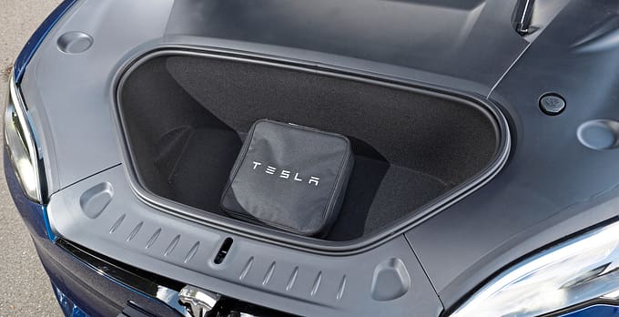 Tesla Model S Plaid, Frunk