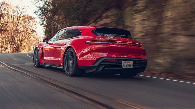 Porsche TAYCAN GTS SPOR TURISMO Porsche TAYCAN GTS SPOR TURISMO