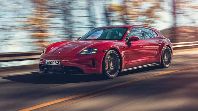Porsche TAYCAN GTS SPOR TURISMO Porsche TAYCAN GTS SPOR TURISMO