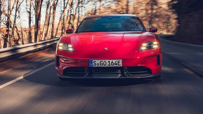 Porsche TAYCAN GTS SPOR TURISMO Porsche TAYCAN GTS SPOR TURISMO