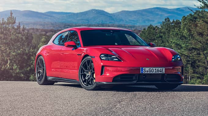 Porsche TAYCAN GTS SPOR TURISMO Porsche TAYCAN GTS SPOR TURISMO