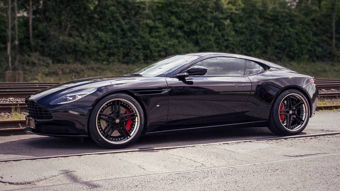 Aston Martin DB11 Tuning mariani Car Styling