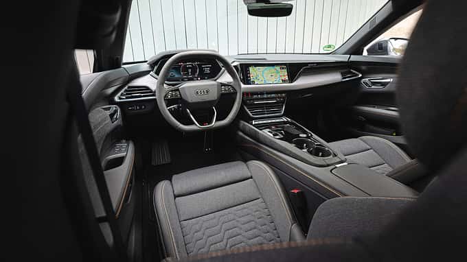  Audi 5 e-tron GT, Cockpit