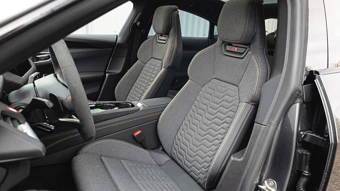  Audi 5 e-tron GT, Sitze
