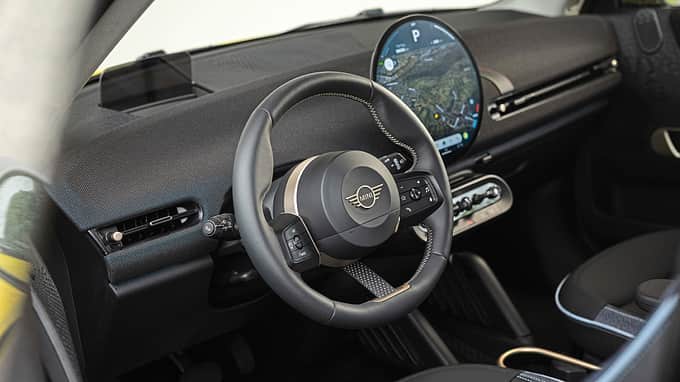 Mini Cooper E, Cockpit