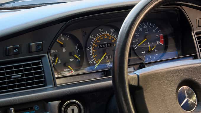 Mercedes-Benz 190E 2.3-16 (1985) ex Ayrton Senna