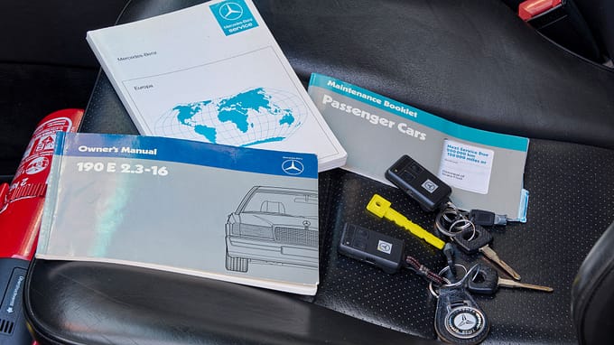 Mercedes-Benz 190E 2.3-16 (1985) ex Ayrton Senna