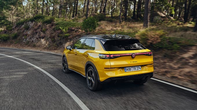 VW T-Roc, FB