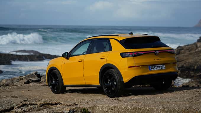 VW T-Roc, FB