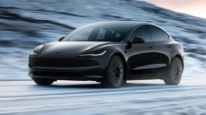 11/2025, Tesla Model 3 Standard Deutschland-Version Tesla Model 3 Standard Deutschland-Version