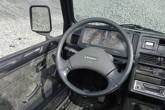 Suzuki Samurai 