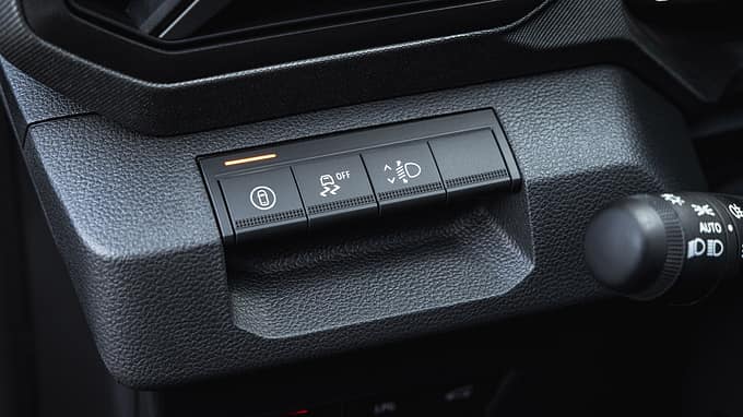 Dacia Bigster Hybrid-G 150 4x4, Assistenzknöpfe