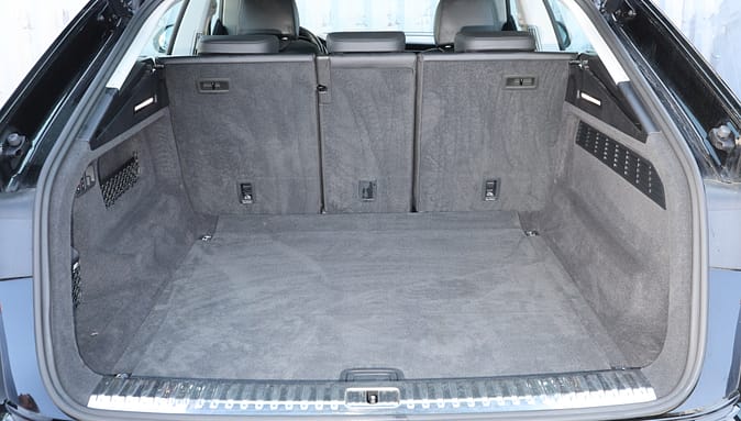 gebrauchtwagen, gebraucht, second hand, audi, q8, sq8, e-tron, etron, werkstatt, hebebühne, autohaus, handel, händler, vw, vag, gebrauchtkauf Gebrauchtwagencheck Audi Q8