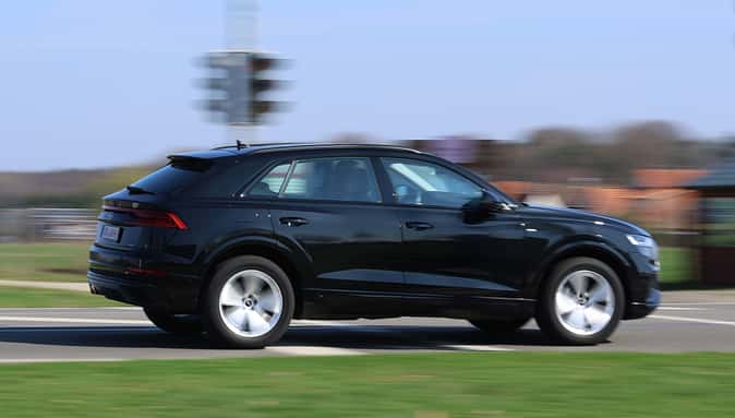 gebrauchtwagen, gebraucht, second hand, audi, q8, sq8, e-tron, etron, werkstatt, hebebühne, autohaus, handel, händler, vw, vag, gebrauchtkauf Gebrauchtwagencheck Audi Q8