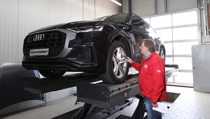 gebrauchtwagen, gebraucht, second hand, audi, q8, sq8, e-tron, etron, werkstatt, hebebühne, autohaus, handel, händler, vw, vag, gebrauchtkauf Gebrauchtwagencheck Audi Q8