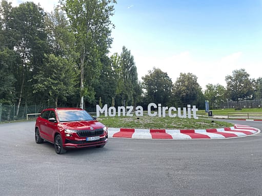 Skoda Karoq 2.0 TDI 4x4 Sportline auf dem Monza Circuit, fotografiert während eines Dauertests.