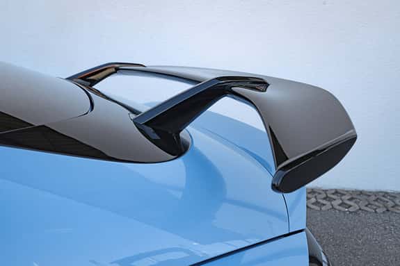 Detailaufnahme des Heckspoilers eines Hyundai Ioniq 6N AWD, basierend auf Dateiname und IPTC.