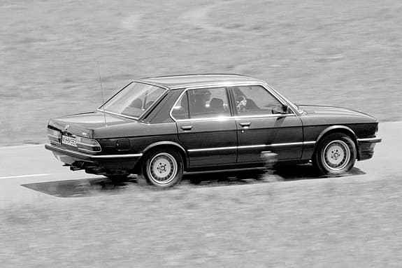 BMW M5 E28
