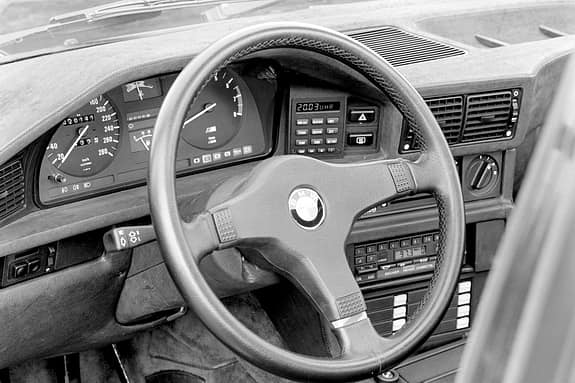 BMW M5 E28