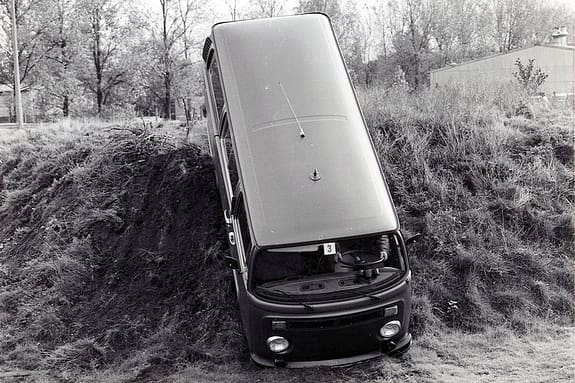 Mit manuell zuschaltbarer Vorderachse war der T2-Allrad extrem geländegängig. Fünf Prototypen wurden 1978 gebaut.