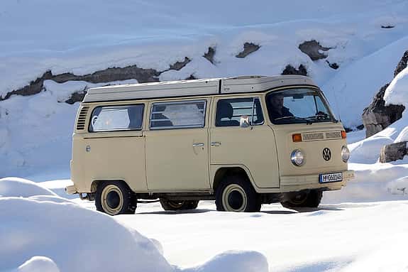 Schnee im Alter: Seine ersten Kilometer machte der Allrad Prototyp dagegen in der algerischen Sahara