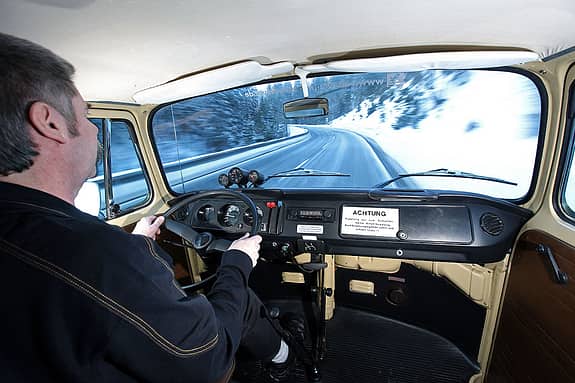 VW Bus ganz früher: Zusatzhebel und Extra-Instrumente im T2-Allrad-Prototyp