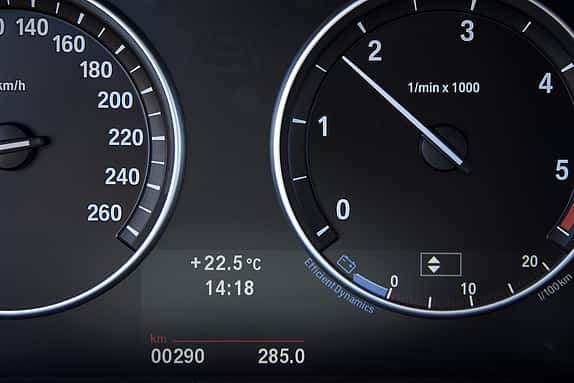 BMW X3 2010, Facelift, SUV, Cockpit, Start-Stopp, Tacho, Efficient Dynamics