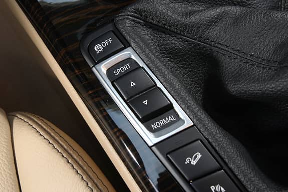 BMW X3 20d, Mittelkonsole, Fahrwerkseinstellungen
