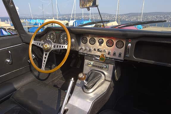 Jaguar E-Type Serie 1, Cockpit, Lenkrad
