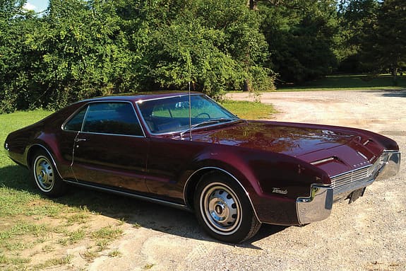 1966er Oldsmobile Toronado Coupe