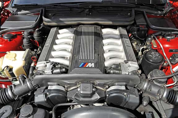 BMW 850i - 850 CSi, Motor