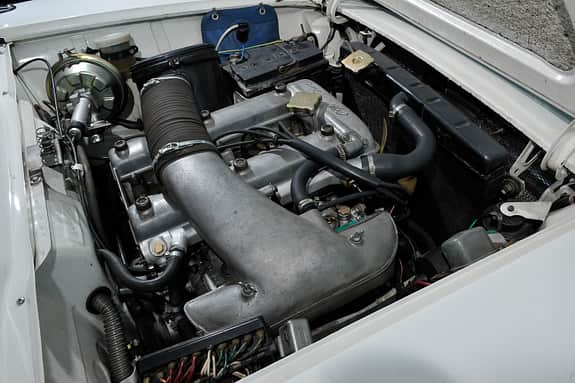 Alfa Romeo Giulia Sprint GT, Motor