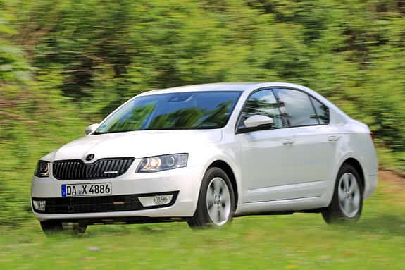 Skoda Octavia Greenline, asv1514, Fahrbericht Skoda Octavia Greenline, Seitenansicht