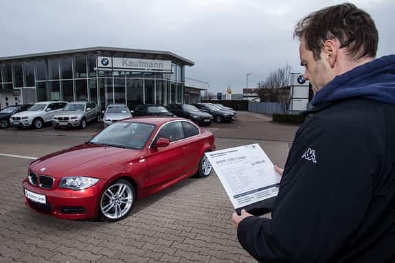 BMW 135i Coupé, Seitenansicht, Händler
