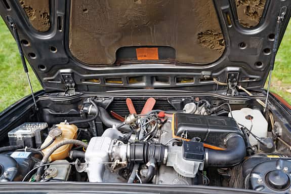 BMW 628 CSi (E24), Motor