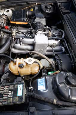 BMW 628 CSi (E24), Motor