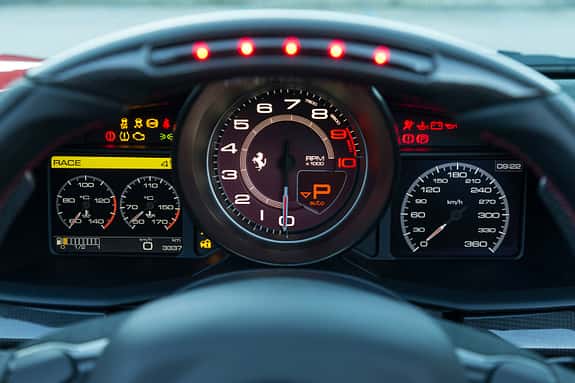 Ferrai 458 Speciale A, ams0415, Fahrbericht Ferrai 458 Speciale A, Rundinstrumente
