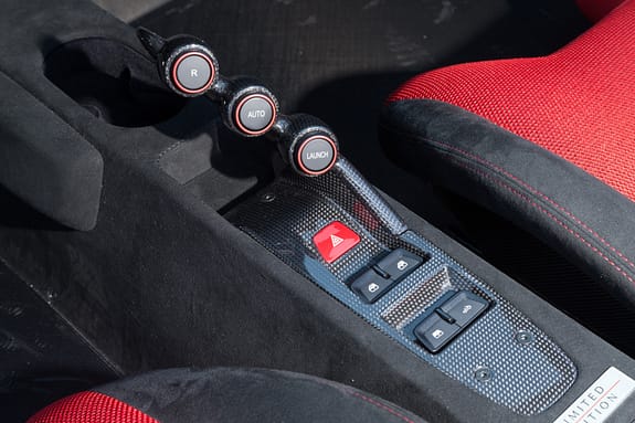 Ferrai 458 Speciale A, ams0415, Fahrbericht Ferrai 458 Speciale A, Mittelkonsole
